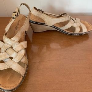 Natural Soul By Naturalizer Sandals